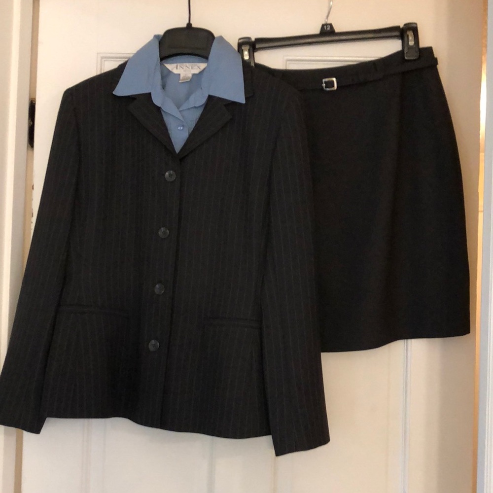 Casual Corner Petite 3-piece Suit, Size 4P, EUC